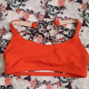 Lululemon sports bra size 4